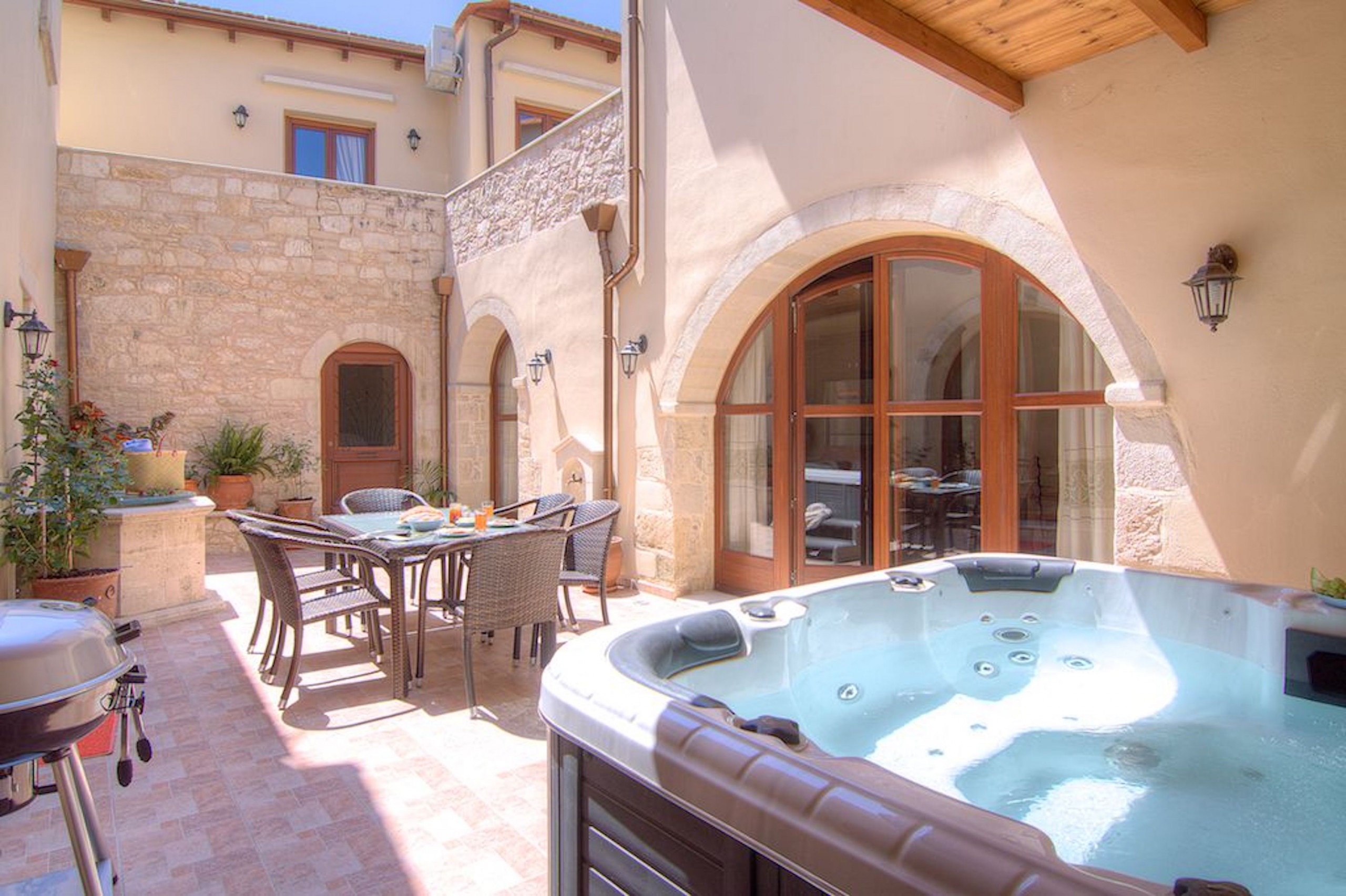 Askoutsi Manor, a Natural Tranquil Retreat