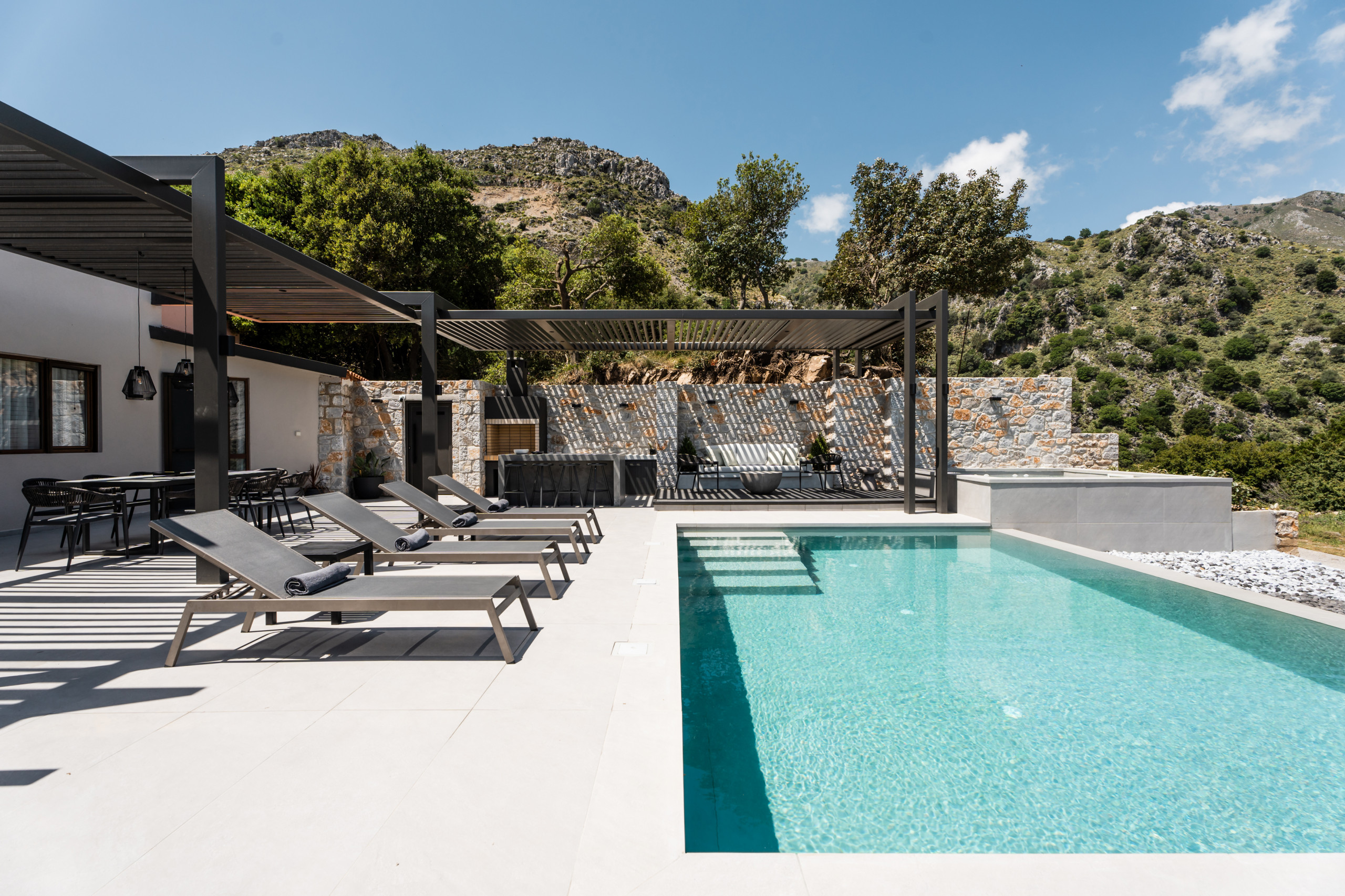 Eumelia Iconic Villa, with Heated Pool & Whirlpool