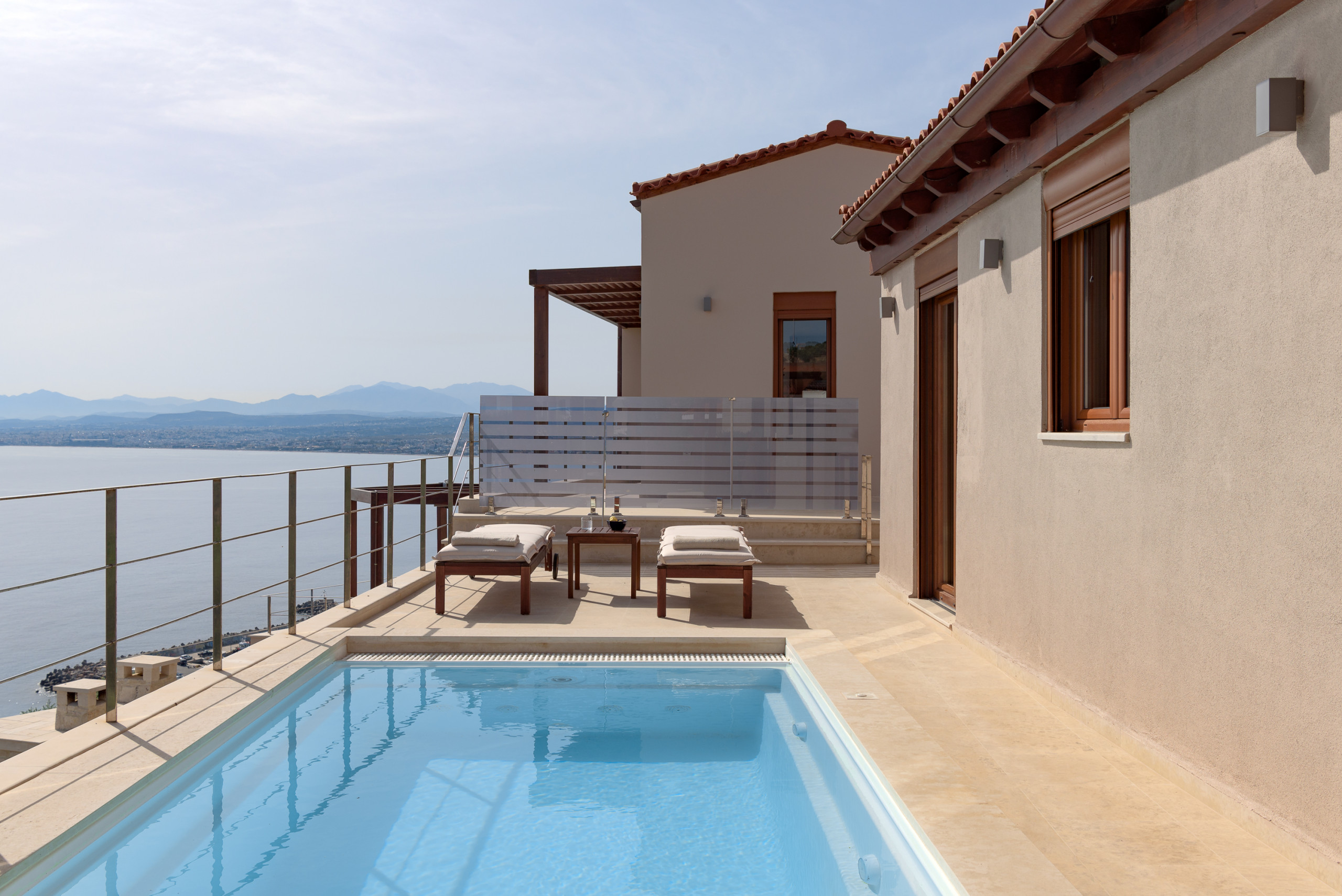 Manificus Suite V, with Heated Pool Just for Two