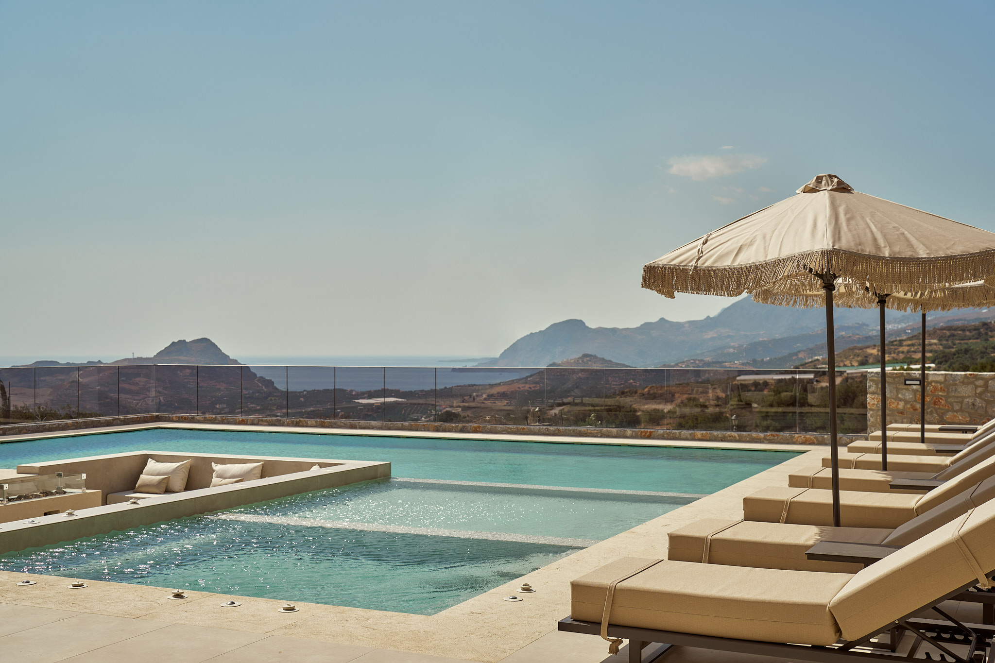 Hue Villa, Stunning Southern Beaches